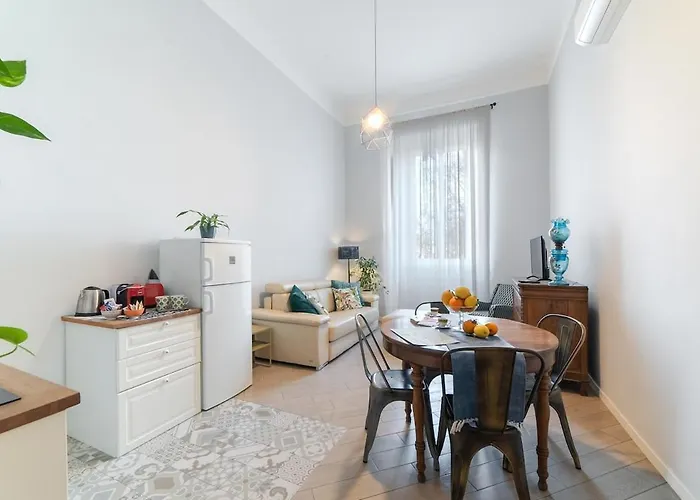 The Magic Door Apartment Rom